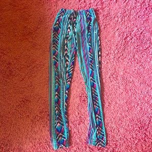 Geometric pattern leggings